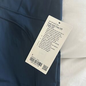 Fast and Free HR Tight 25" in Navy